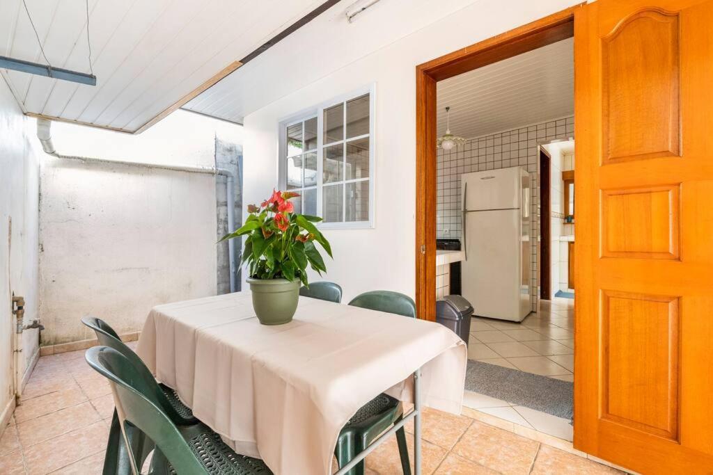 Chaine Lodge Maison Entiere Free Parking & Wifi 3Min De L'Aeroport Фааа Экстерьер фото