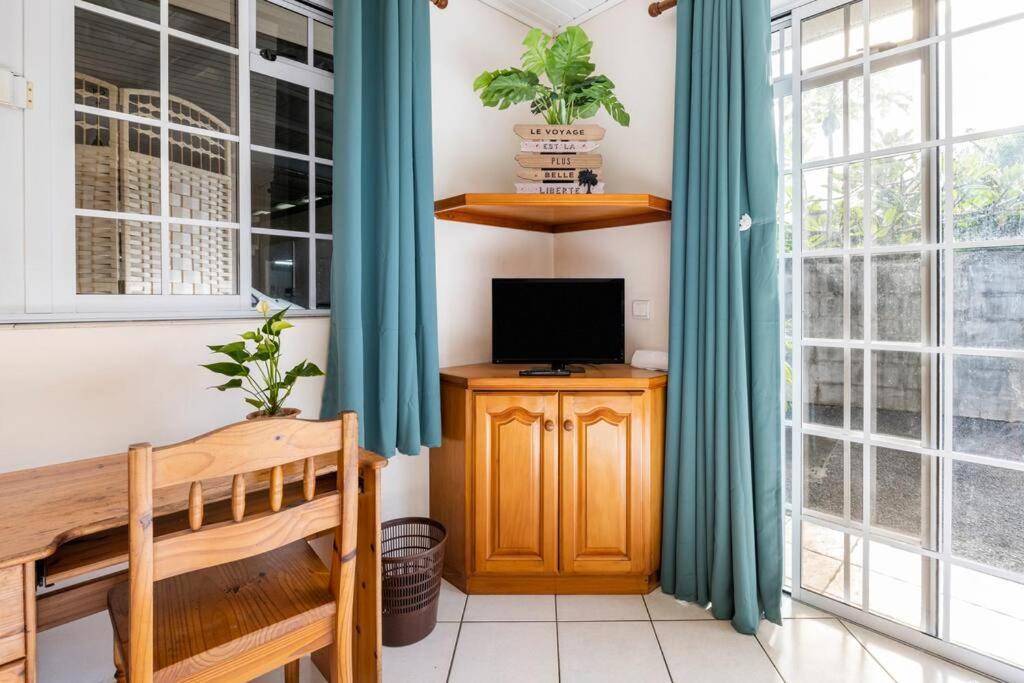 Chaine Lodge Maison Entiere Free Parking & Wifi 3Min De L'Aeroport Фааа Экстерьер фото